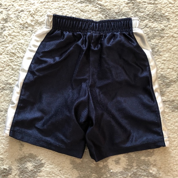 Navy blue & white Boys’ Nike athletic shorts - Picture 4 of 6